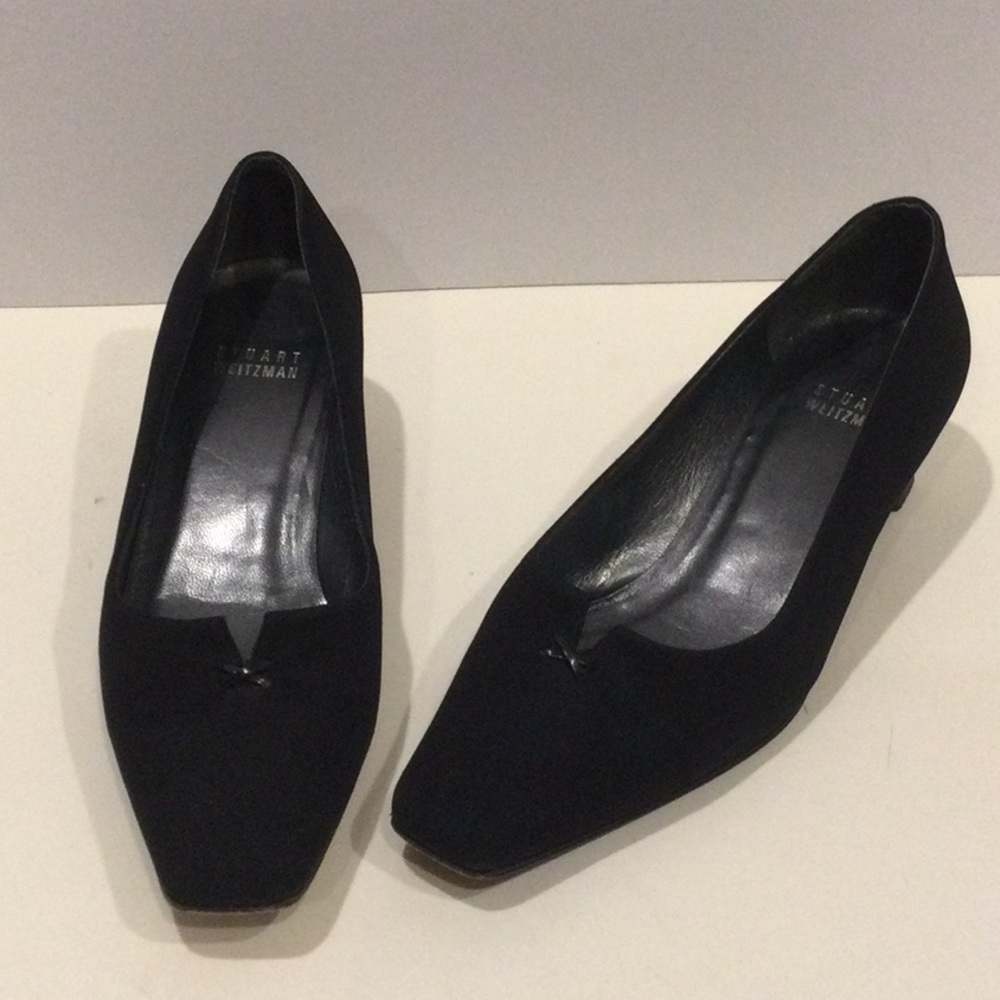 STUART WEITZMAN BLACK 1 1/2” HEELS FAILLE EUC